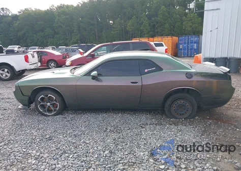 2013 Dodge Challenger Sxt z USA, uszkodzony, nr VIN 2C3CDYAG0DH645605